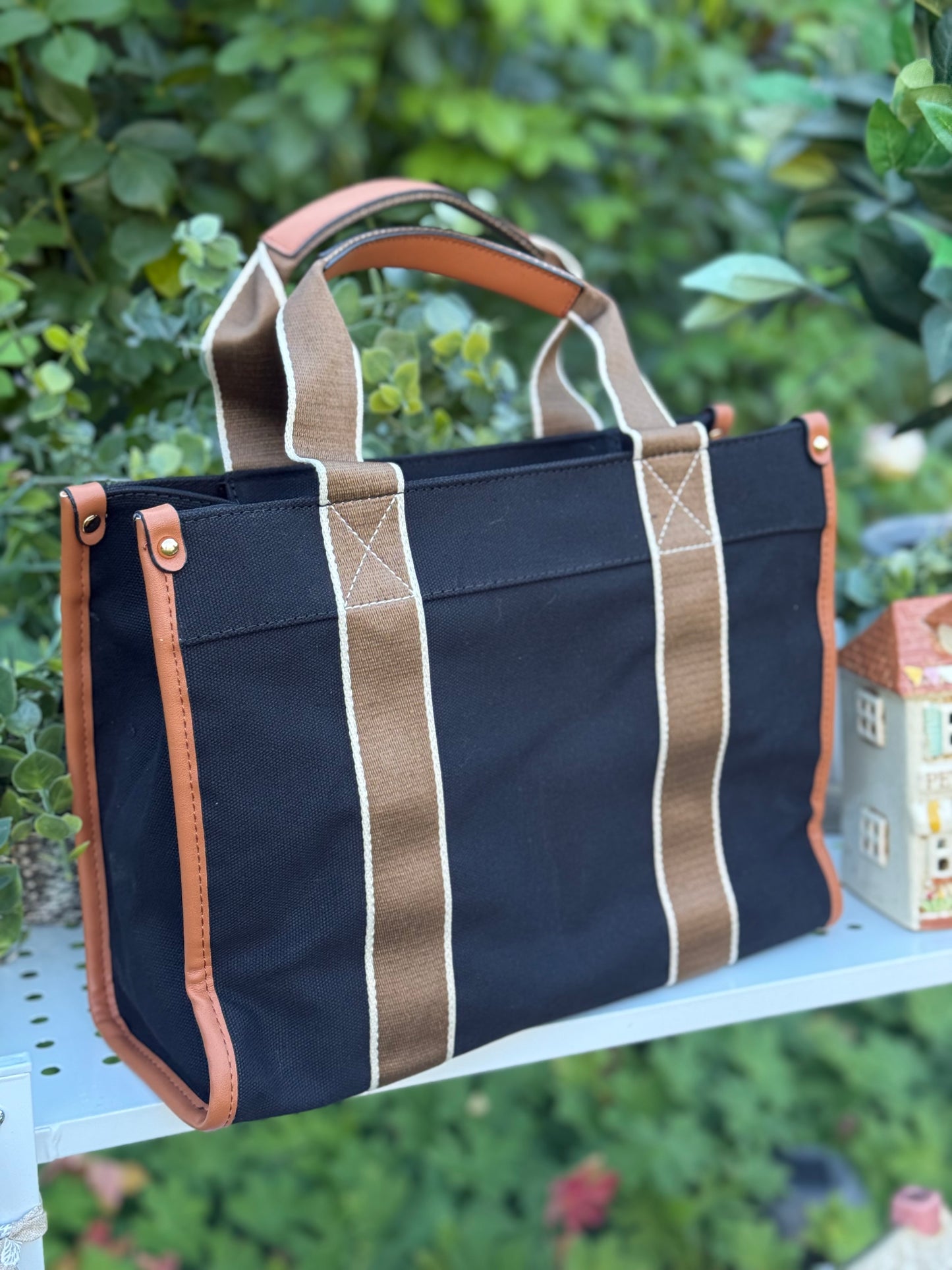 New Embroidered Tote Bag - Black