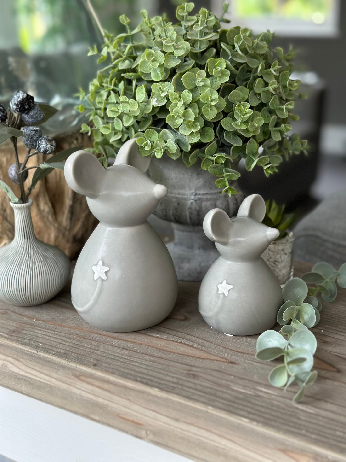Grey Ceramic Mouse; Available in 2 sizes.