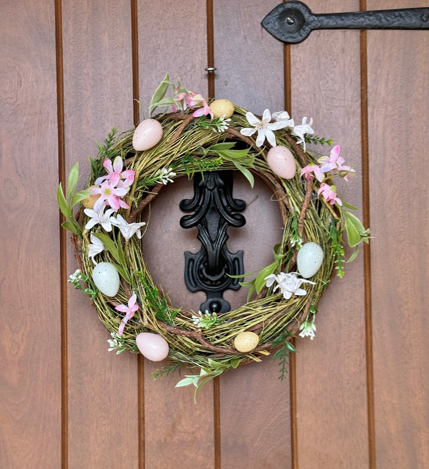 Gisela Graham Spring Wreath with Spring Floral Detail