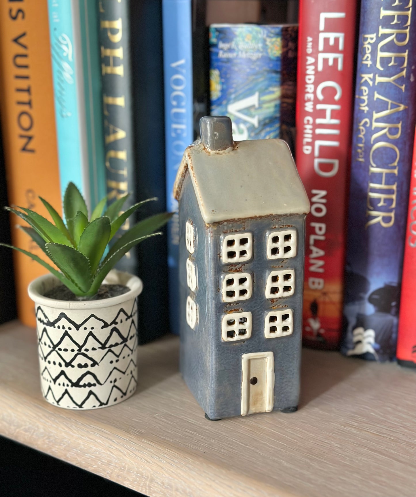 Glazed Ceramic Town House Tea light