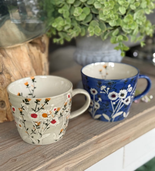 Ceramic Daisy Mugs 12.5cm - 2 Colour Options Available