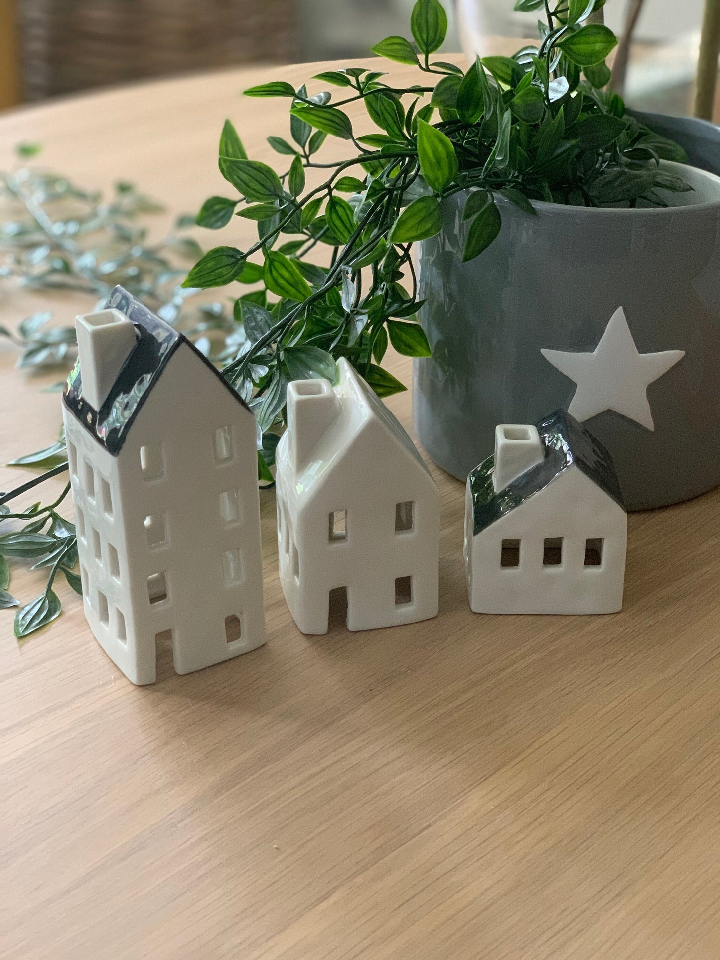 White Porcelain Tea Light Holder