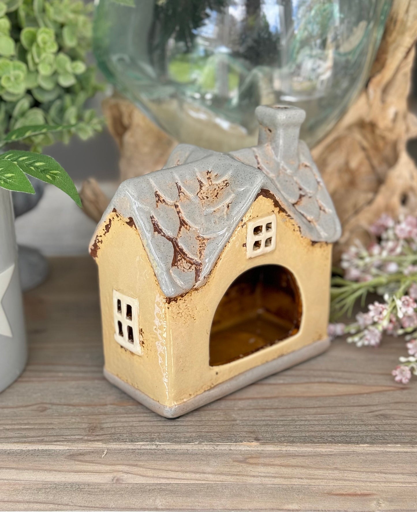 Cream Cottage Tealight Holder