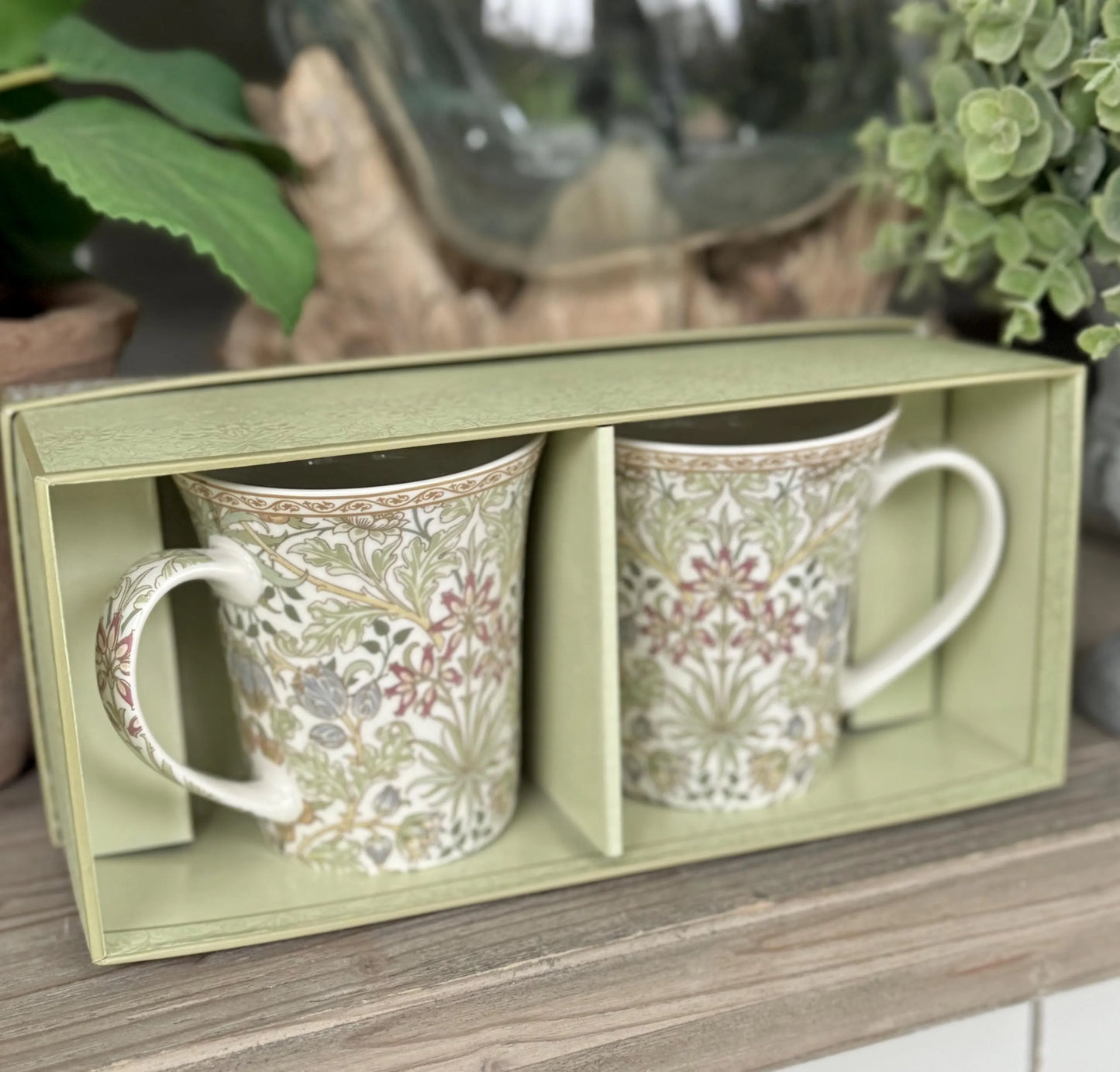 William Morris Hyacinth Porcelain Mug Set