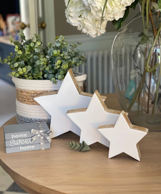 Mantelpiece Wooden Star Set - White