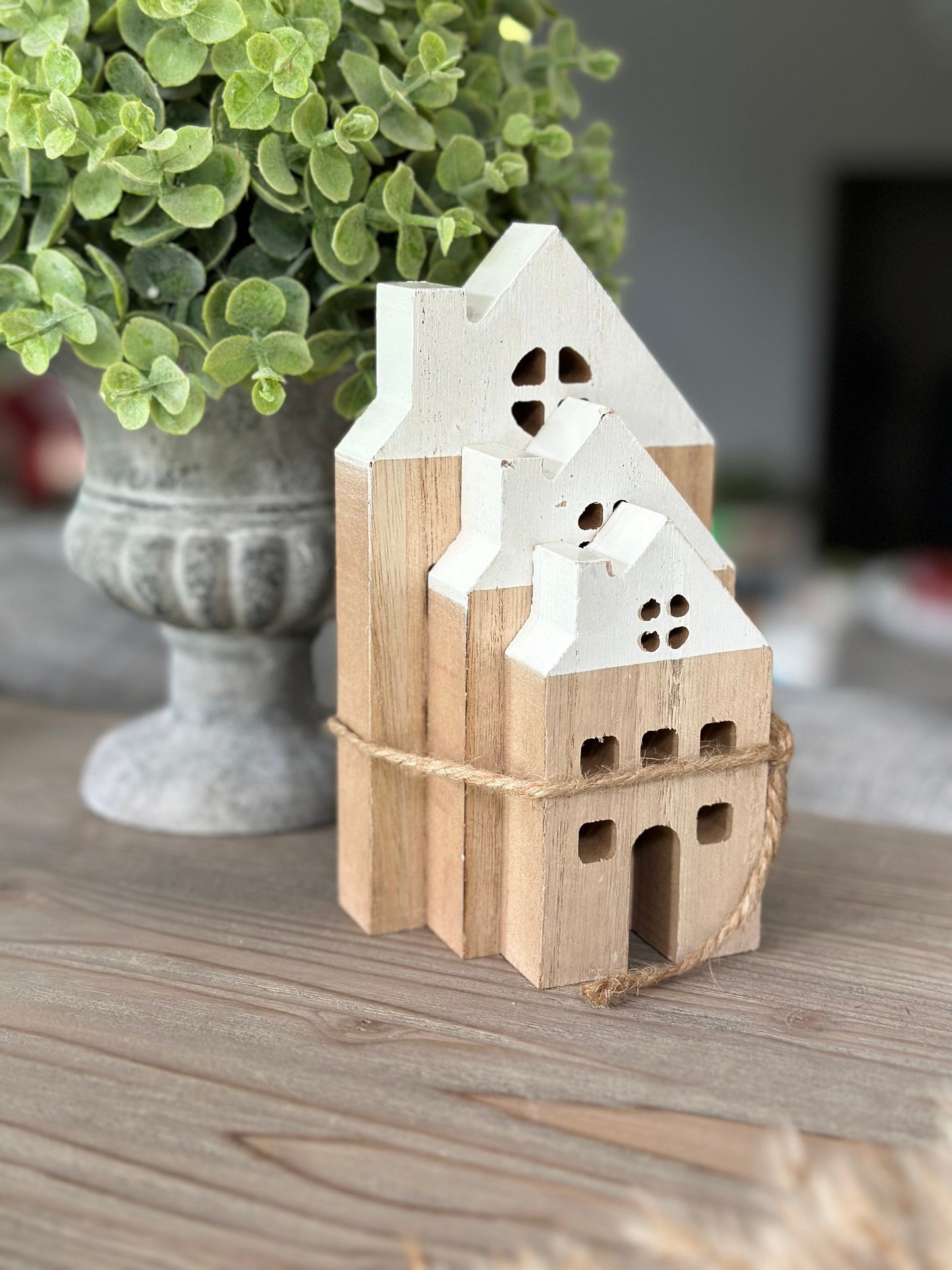 Set of 3 Wooden Houses with white Roofs