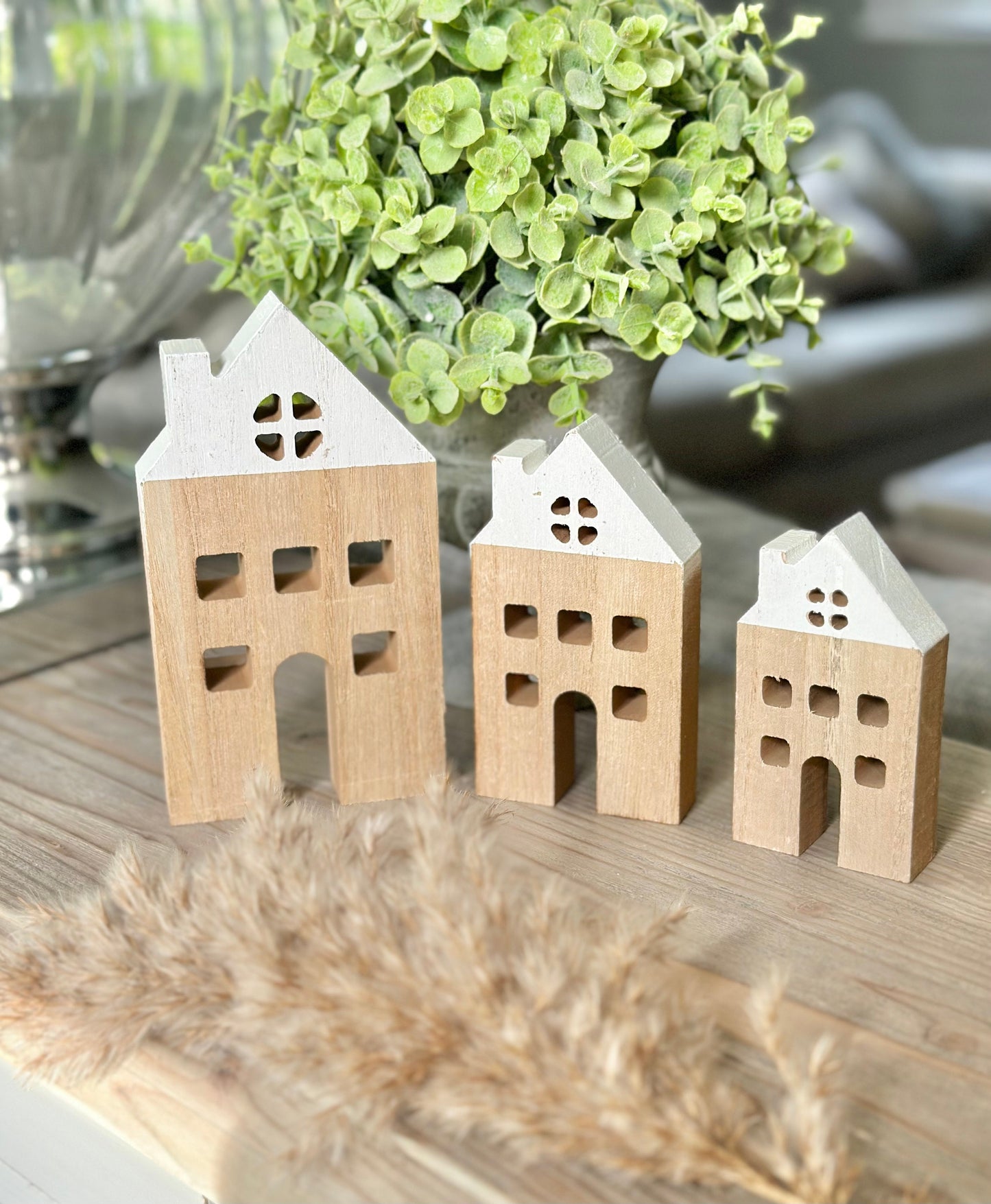 Set of 3 Wooden Houses with white Roofs